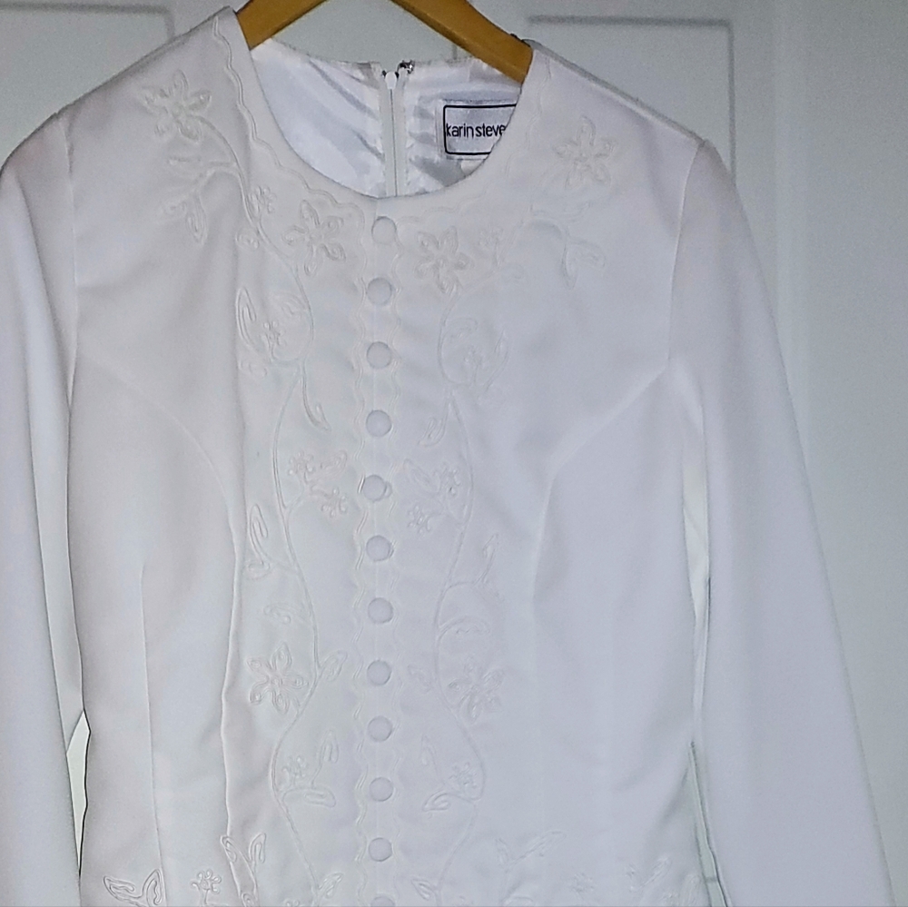 Karin Stevens White Embroidered Dress Size Medium